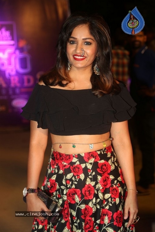 Madhavi Latha at Zee Apsara Awards - 14 / 27 photos