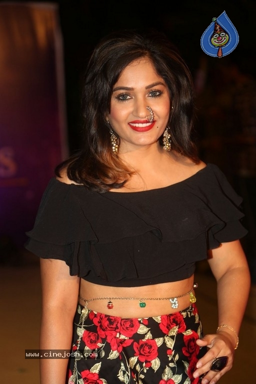 Madhavi Latha at Zee Apsara Awards - 24 / 27 photos