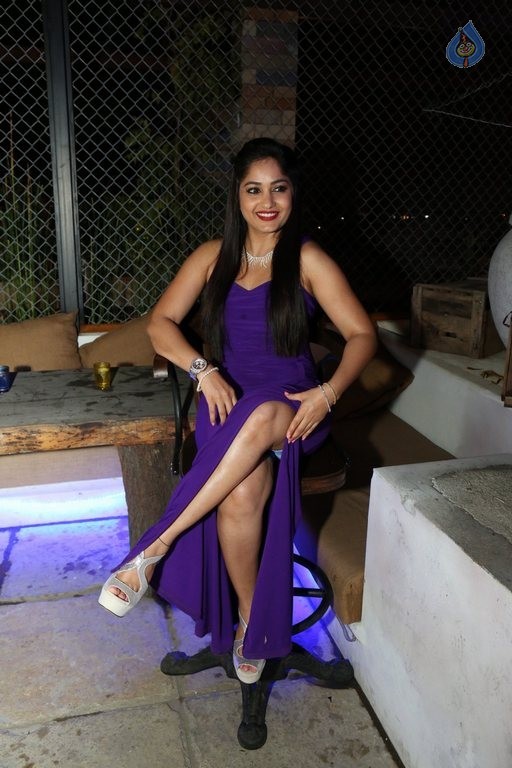 Madhavi Latha Latest Photos - 18 / 55 photos