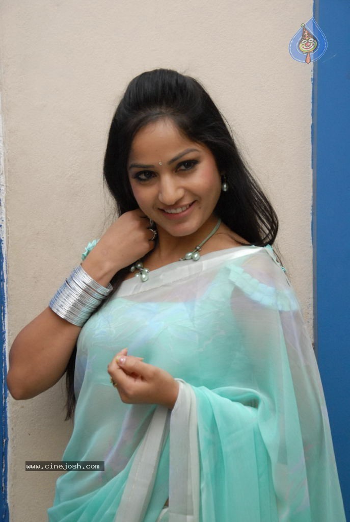 Madhavi Latha Latest Stills - 5 / 80 photos