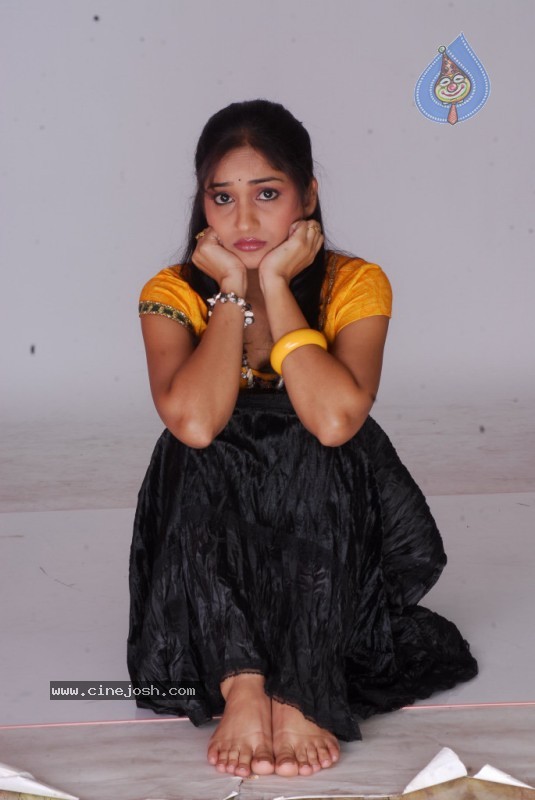 Madhavi Latha Photo Gallery - 12 / 58 photos