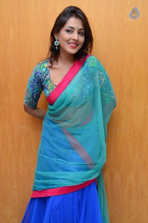 Madhu Shalini Latest Images - 11 / 42 photos