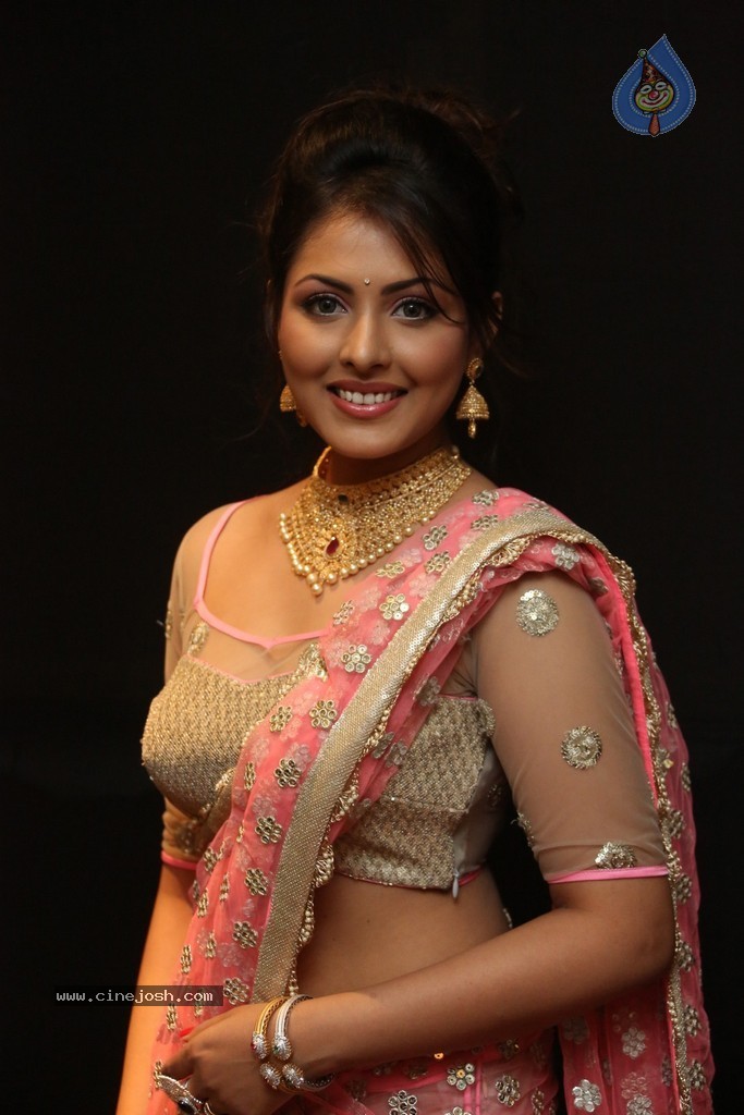 Madhu Shalini New Photos - 12 / 110 photos