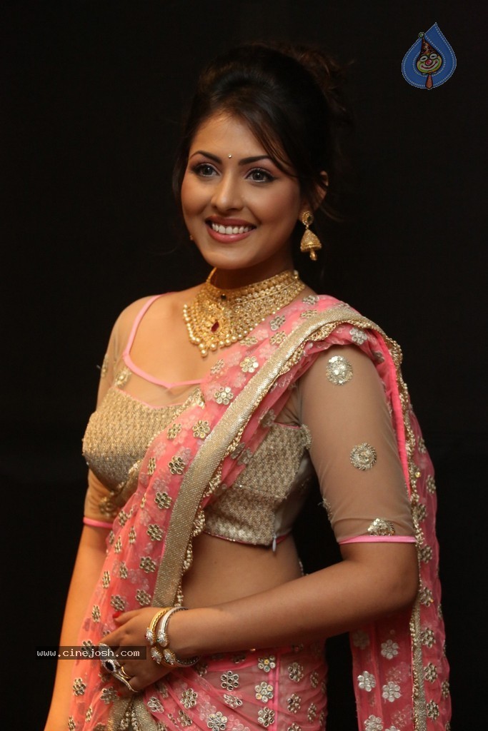Madhu Shalini New Photos - 13 / 110 photos