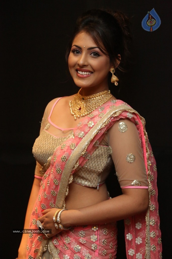 Madhu Shalini New Photos - 20 / 110 photos