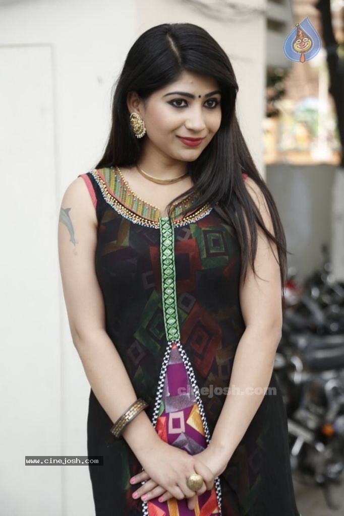 Madhulagna Das New Images - 30 / 39 photos