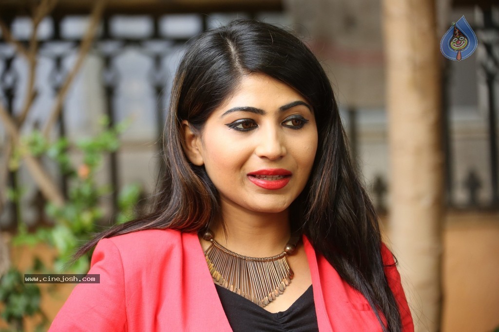 Madhulagna Das New Pics - 10 / 96 photos