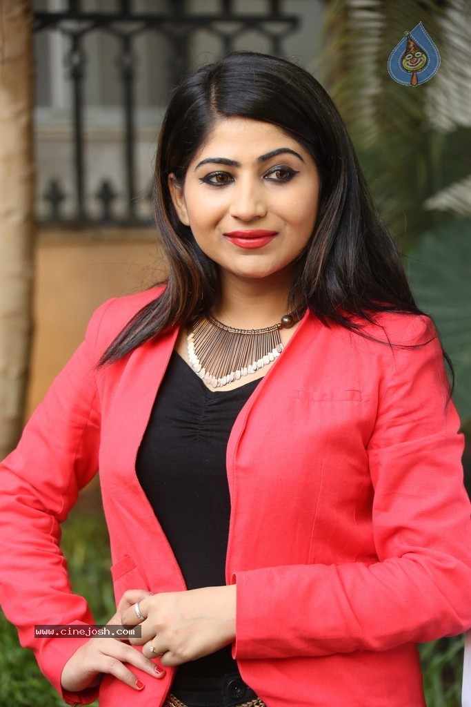 Madhulagna Das New Pics - 23 / 96 photos