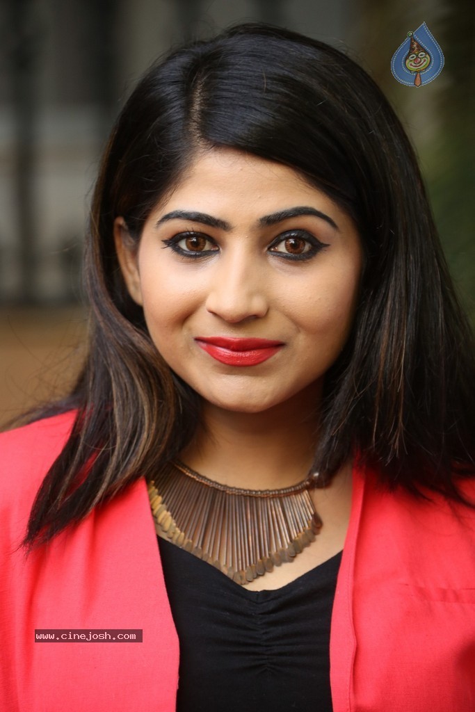 Madhulagna Das New Pics - 30 / 96 photos