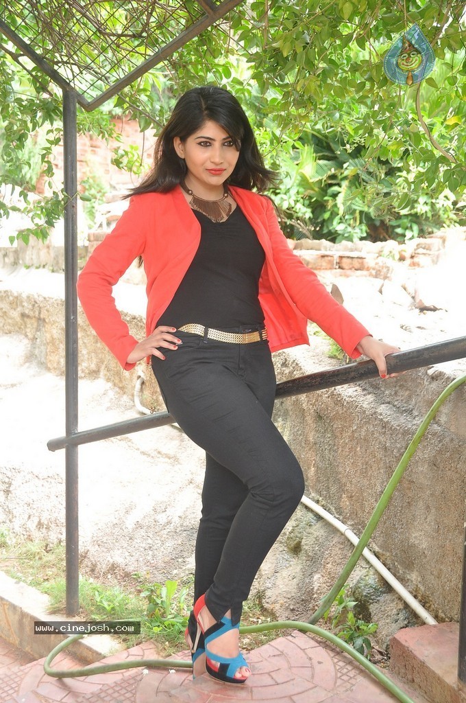 Madhulagna Das New Pics - 36 / 96 photos
