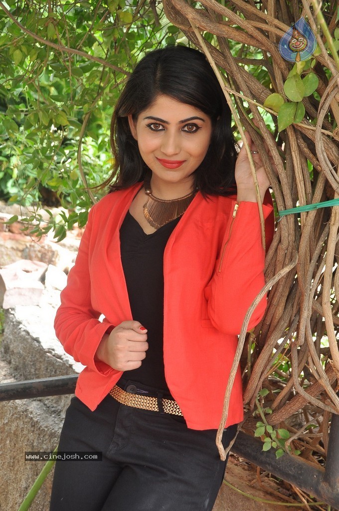 Madhulagna Das New Pics - 48 / 96 photos