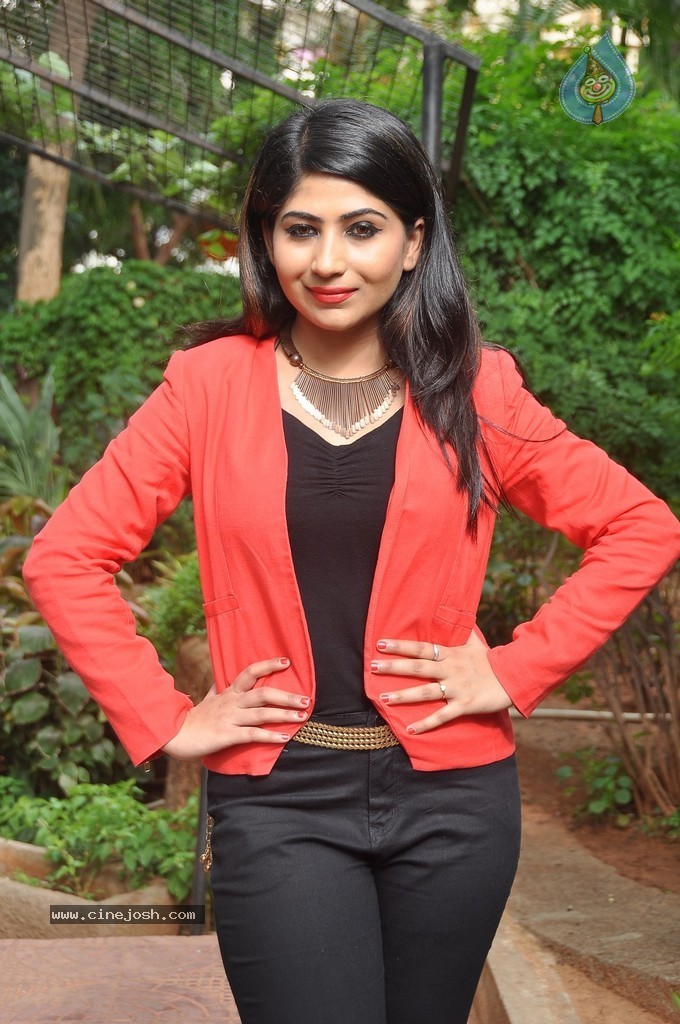 Madhulagna Das New Pics - 53 / 96 photos