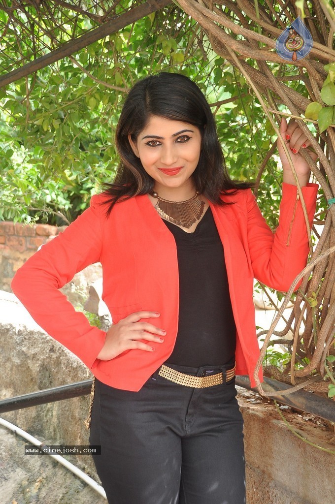 Madhulagna Das New Pics - 58 / 96 photos