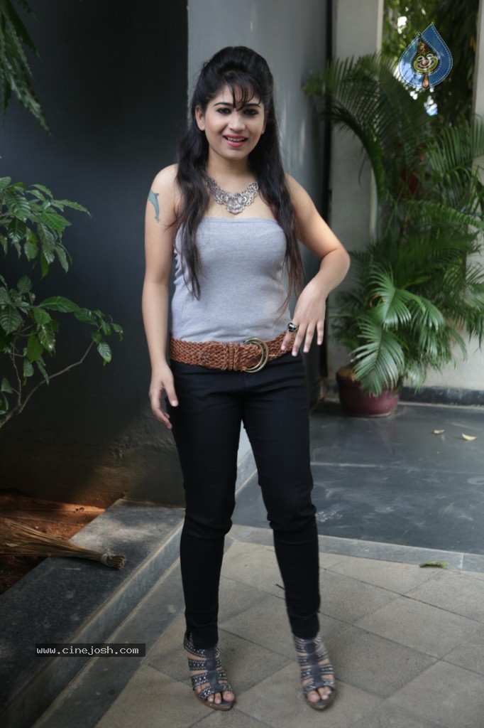 Madhulagna Das Stills - 8 / 83 photos