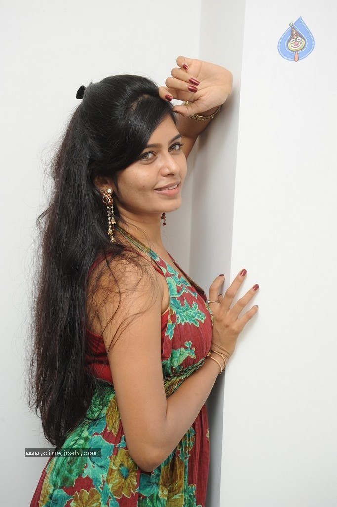 Madhumitha Gallery - 24 / 93 photos