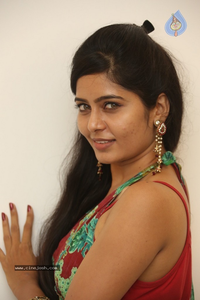 Madhumitha Gallery - 35 / 93 photos