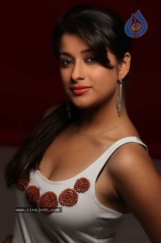 Madhurima Latest Gallery - 5 / 81 photos