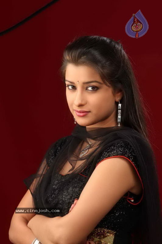 Madhurima Latest Gallery - 14 / 81 photos