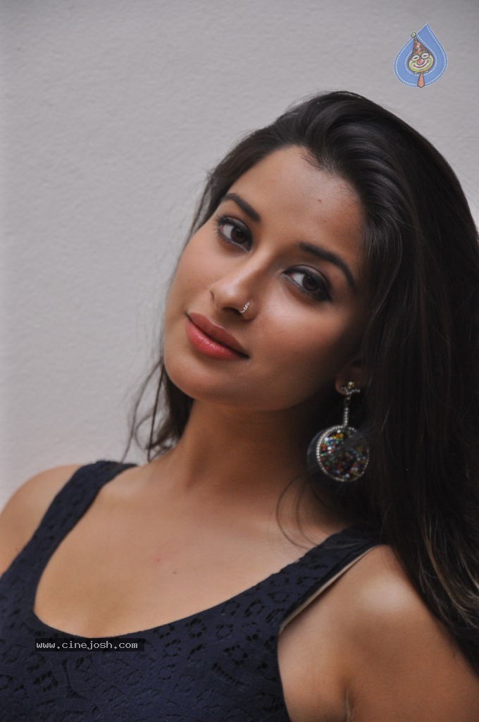Madhurima Latest Images - 49 / 69 photos