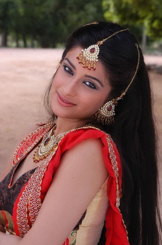 Madhurima Latest Photo Stills - 13 / 18 photos