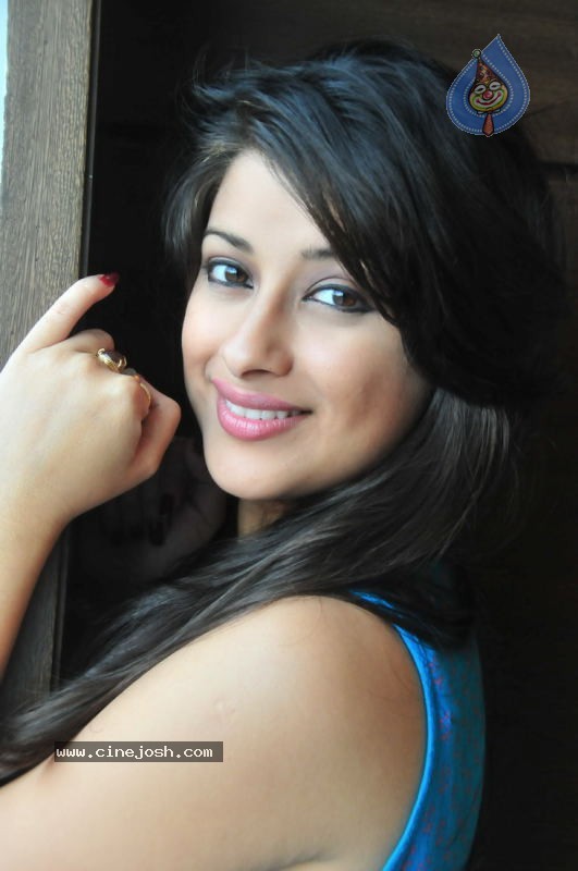 Madhurima Latest Photos - 47 / 108 photos