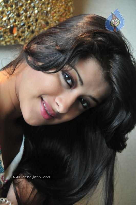 Madhurima Latest Photos - 51 / 108 photos