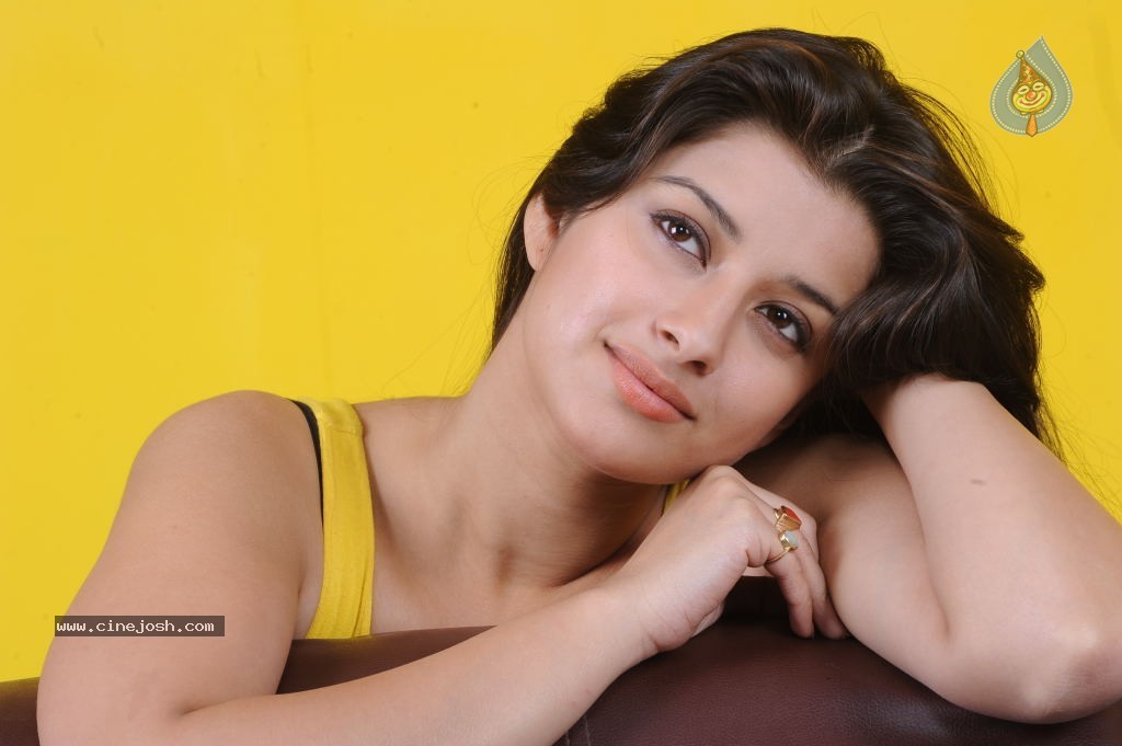 Madhurima Photos - 86 / 102 photos