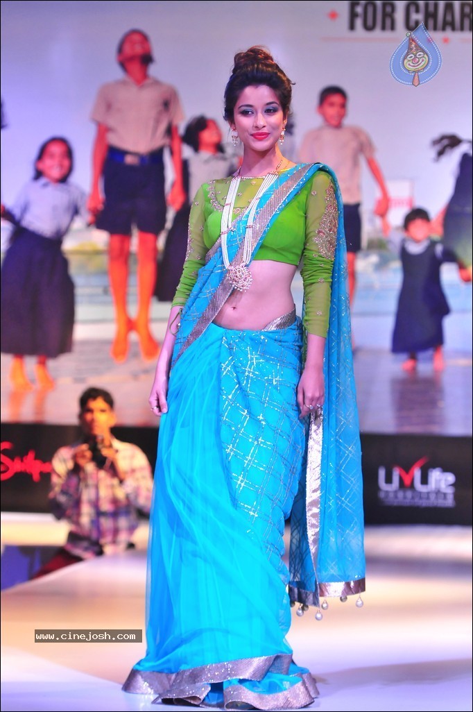 Madhurima Ramp Walk Photos - 22 / 30 photos