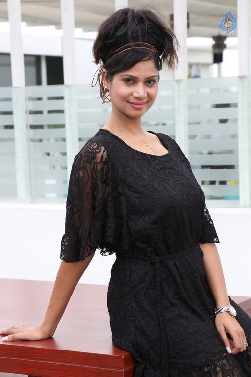 Mahekhanita Murthy Photos - 2 / 39 photos