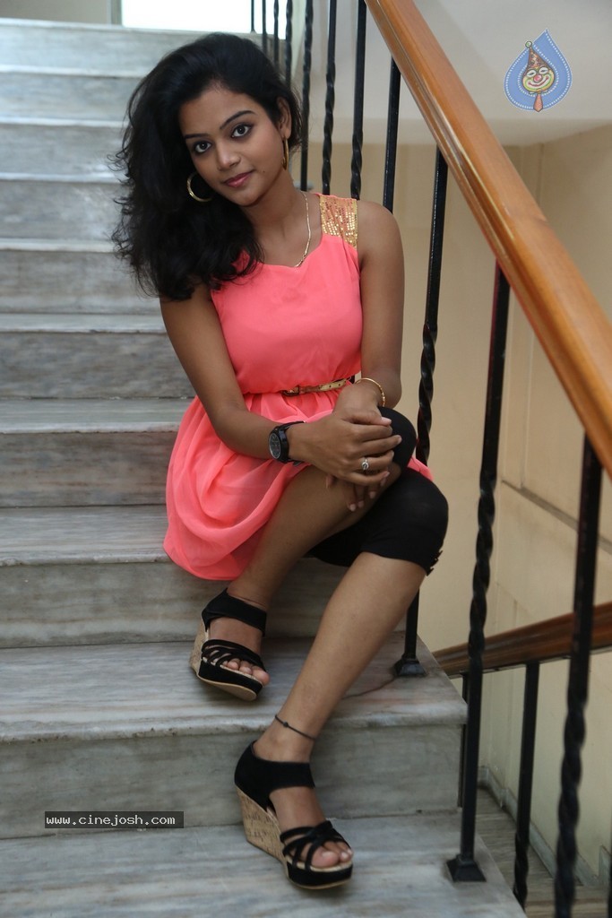 Maheswari New Photos - 27 / 73 photos