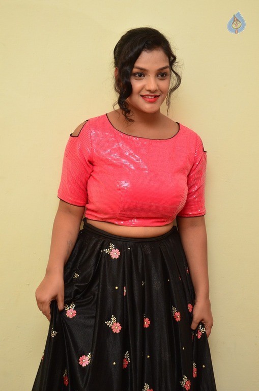 Mahi New Photos - 8 / 30 photos