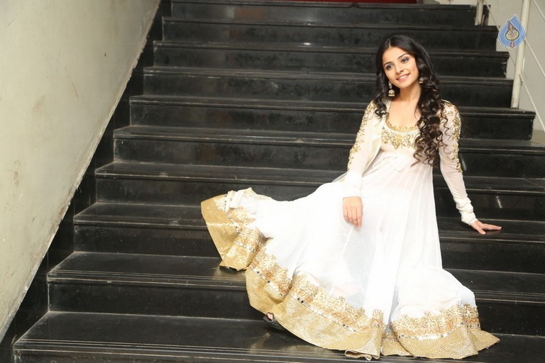 Mahima Makwana New Photos - 6 / 41 photos