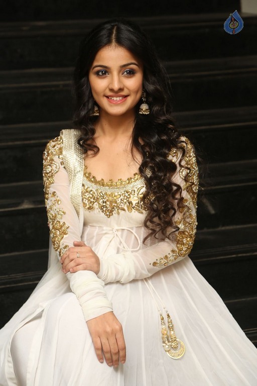 Mahima Makwana New Photos - 24 / 41 photos
