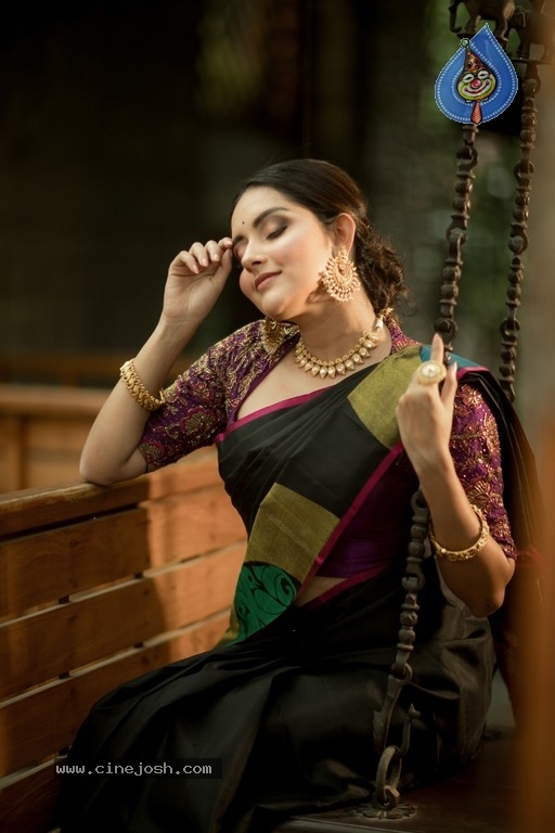 Mahima Nambiar Latest Photos - 1 / 14 photos