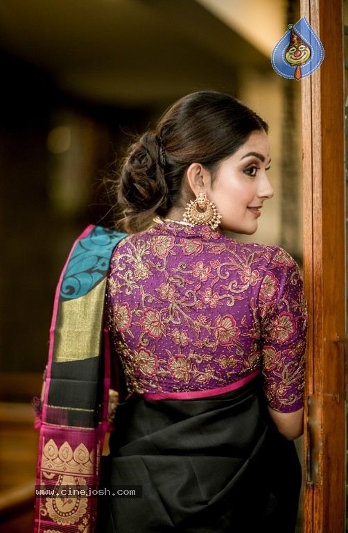 Mahima Nambiar Latest Photos - 8 / 14 photos