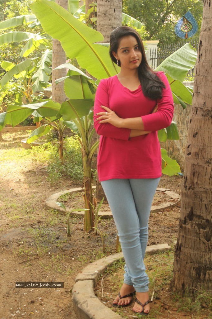 Malavika Menon Stills - 3 / 33 photos