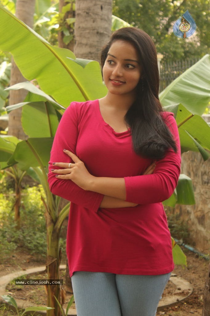 Malavika Menon Stills - 27 / 33 photos