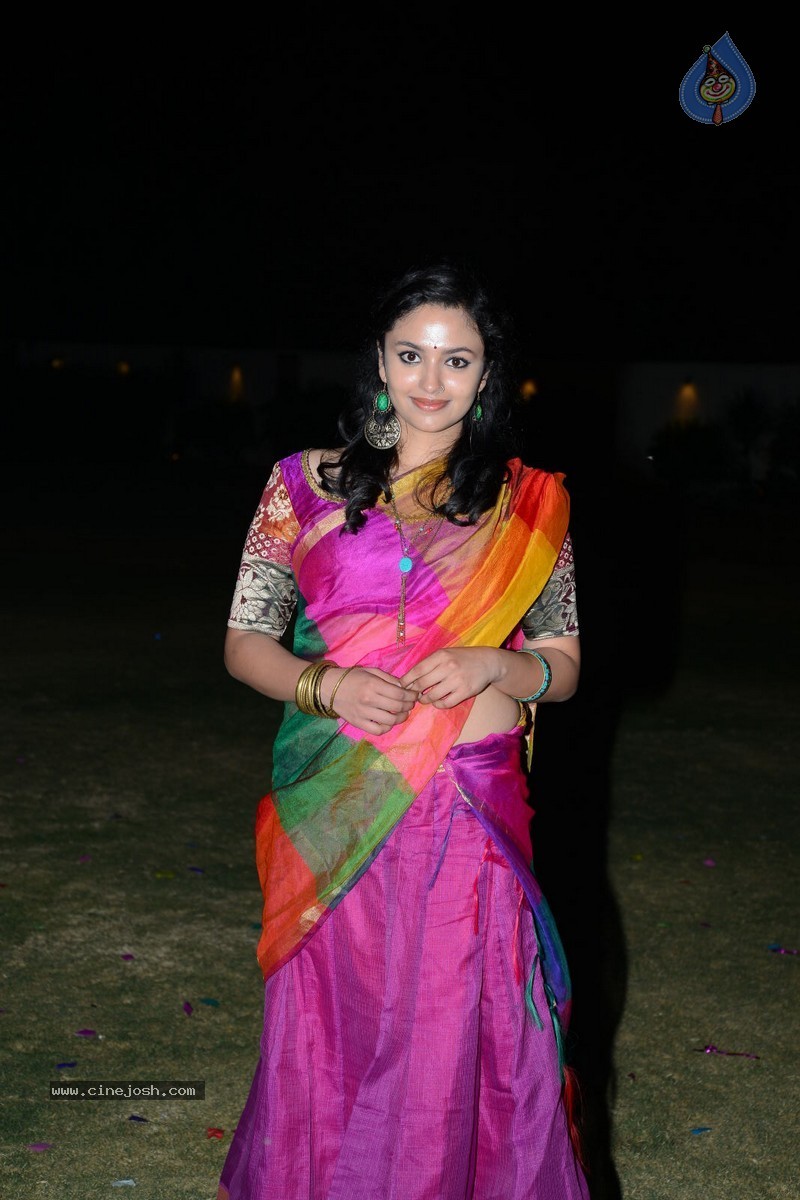 Malavika Nair Stills - 24 / 38 photos