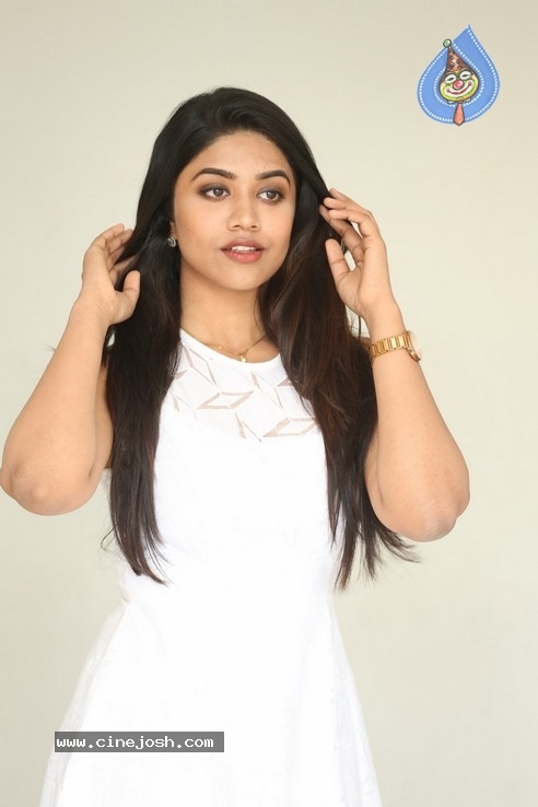 Malavika Satheesan Stills - 33 / 36 photos