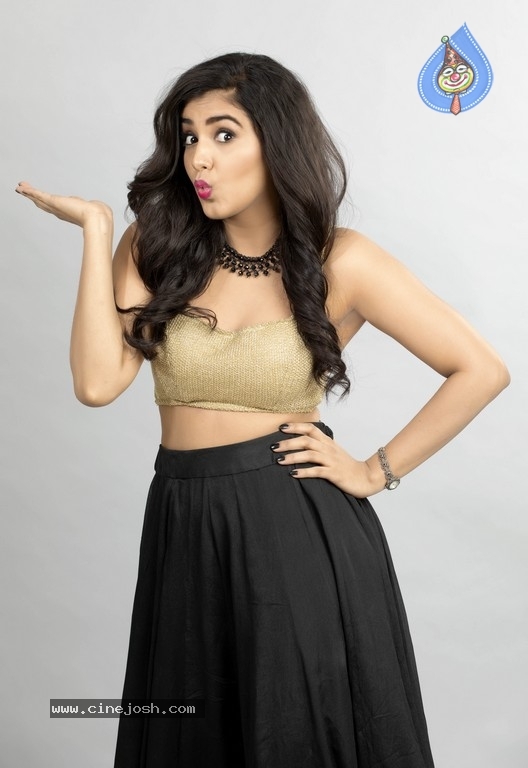 Malvika Sharma New Photos - 10 / 14 photos