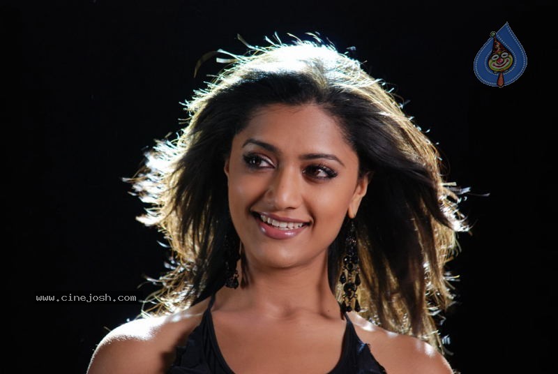 Mamatha Mohandas latest photos - 31 / 100 photos