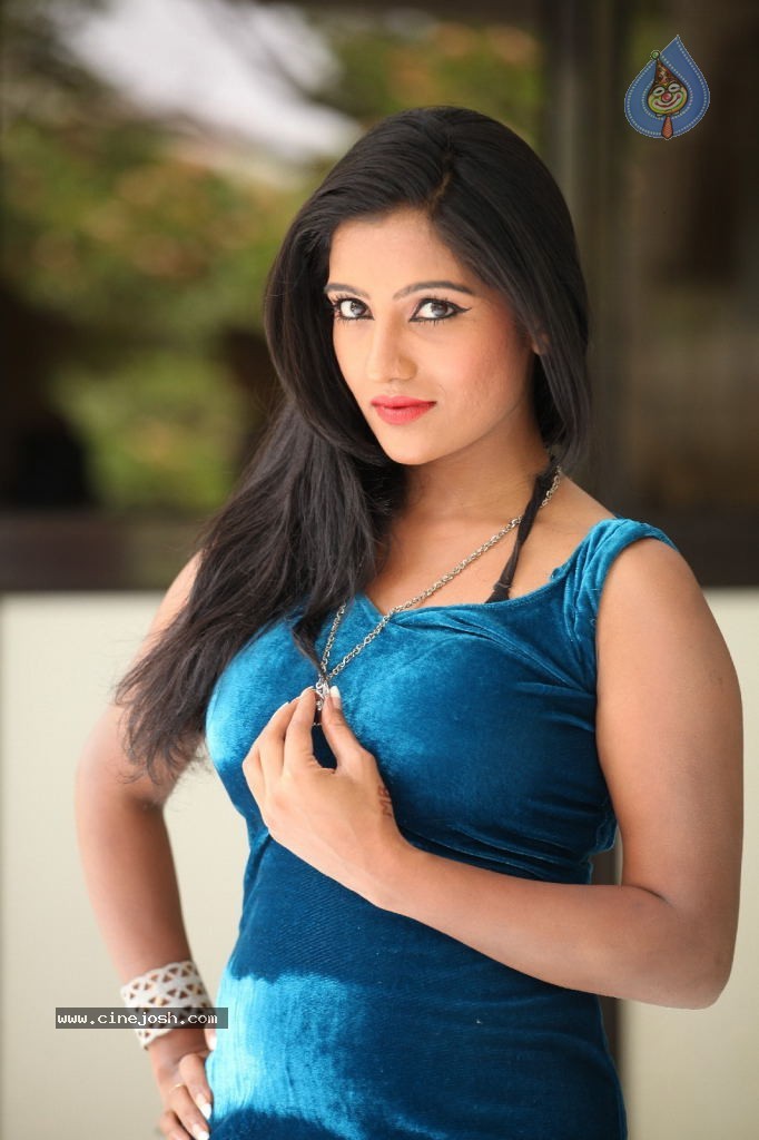 Mamatha Ravath Hot Stills - 38 / 117 photos