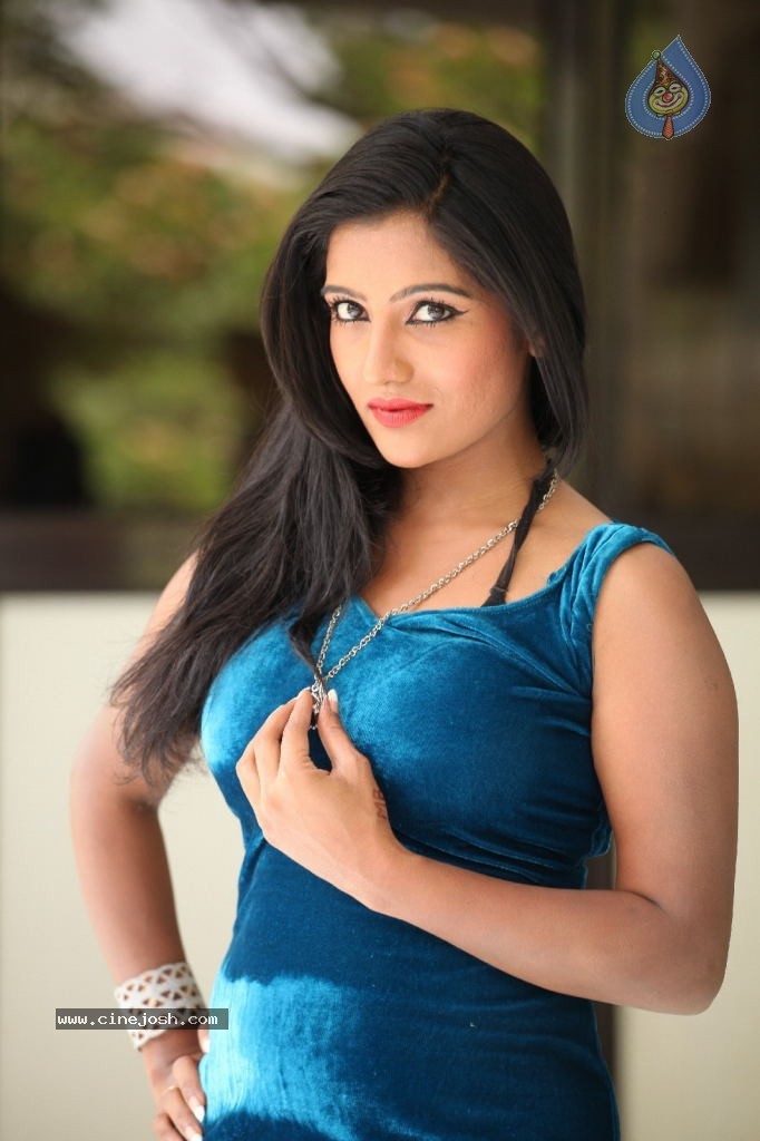 Mamatha Ravath Hot Stills - 48 / 117 photos