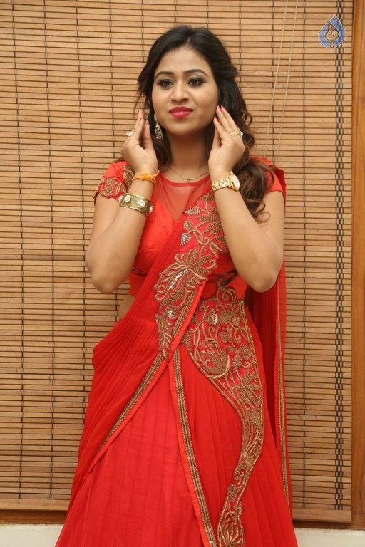 Manali Rathod Latest Photos - 11 / 42 photos