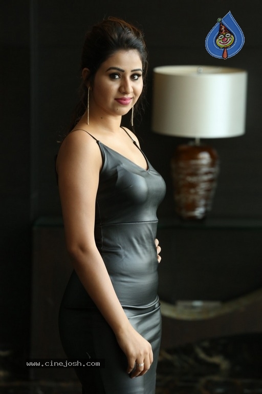 Manali Rathod Latest Stills - 9 / 15 photos