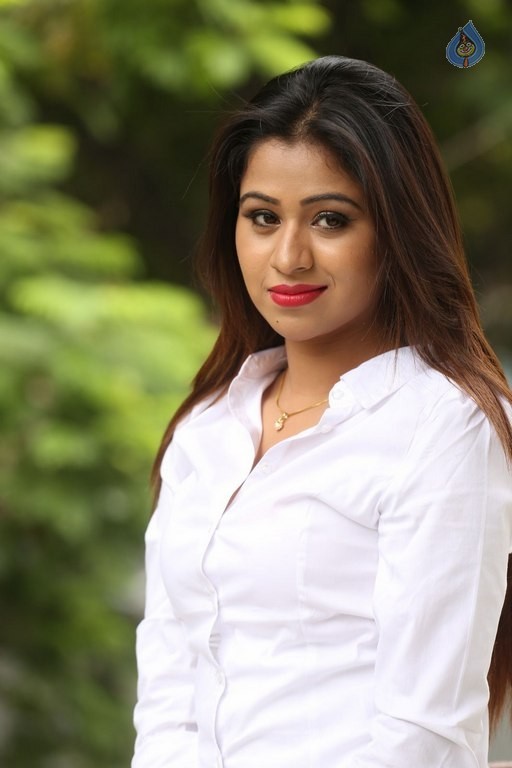 Manali Rathod New Images - 34 / 41 photos