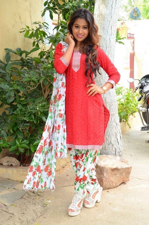 Manali Rathod New Images - 31 / 41 photos