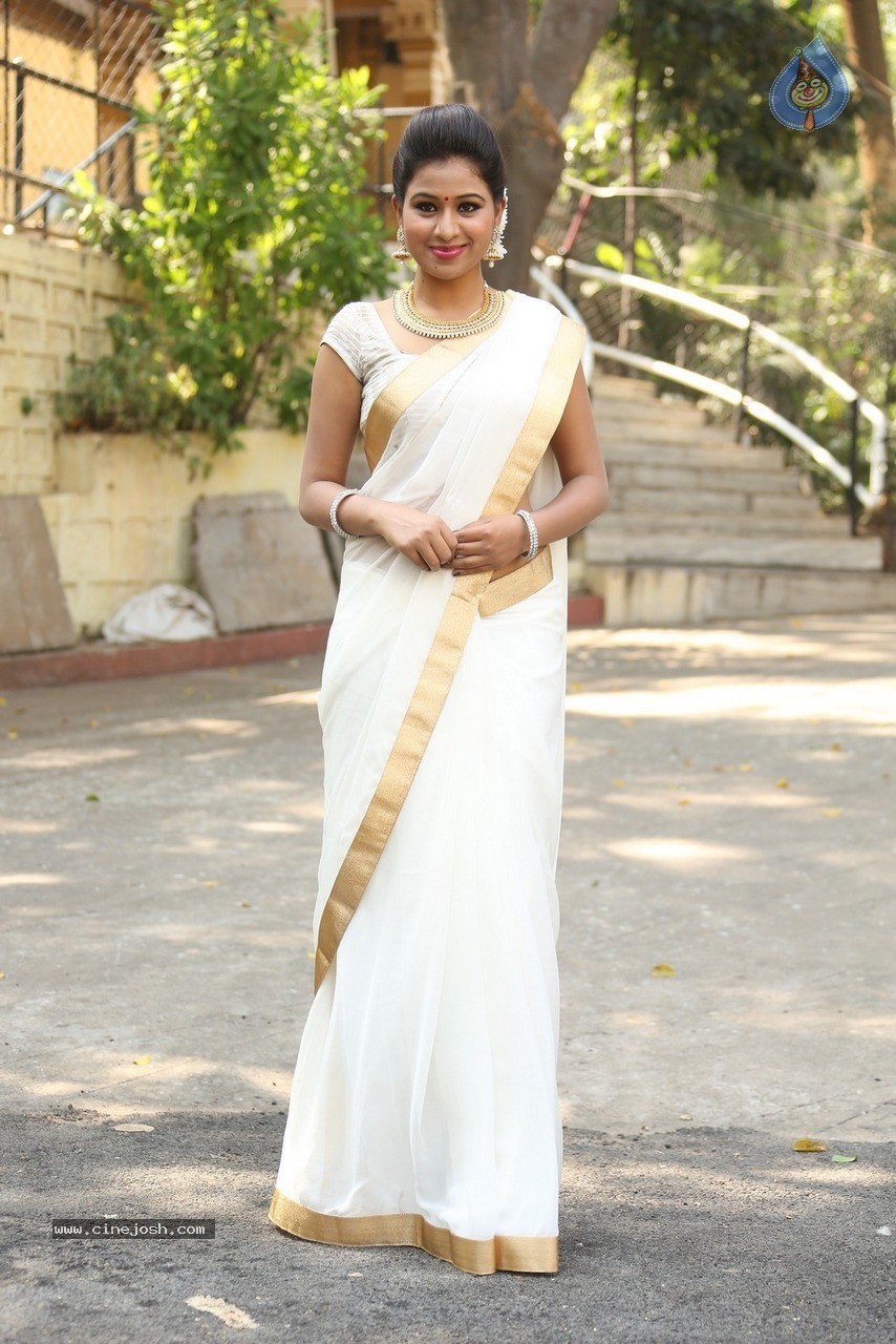 Manali Rathod New Photos - 9 / 58 photos