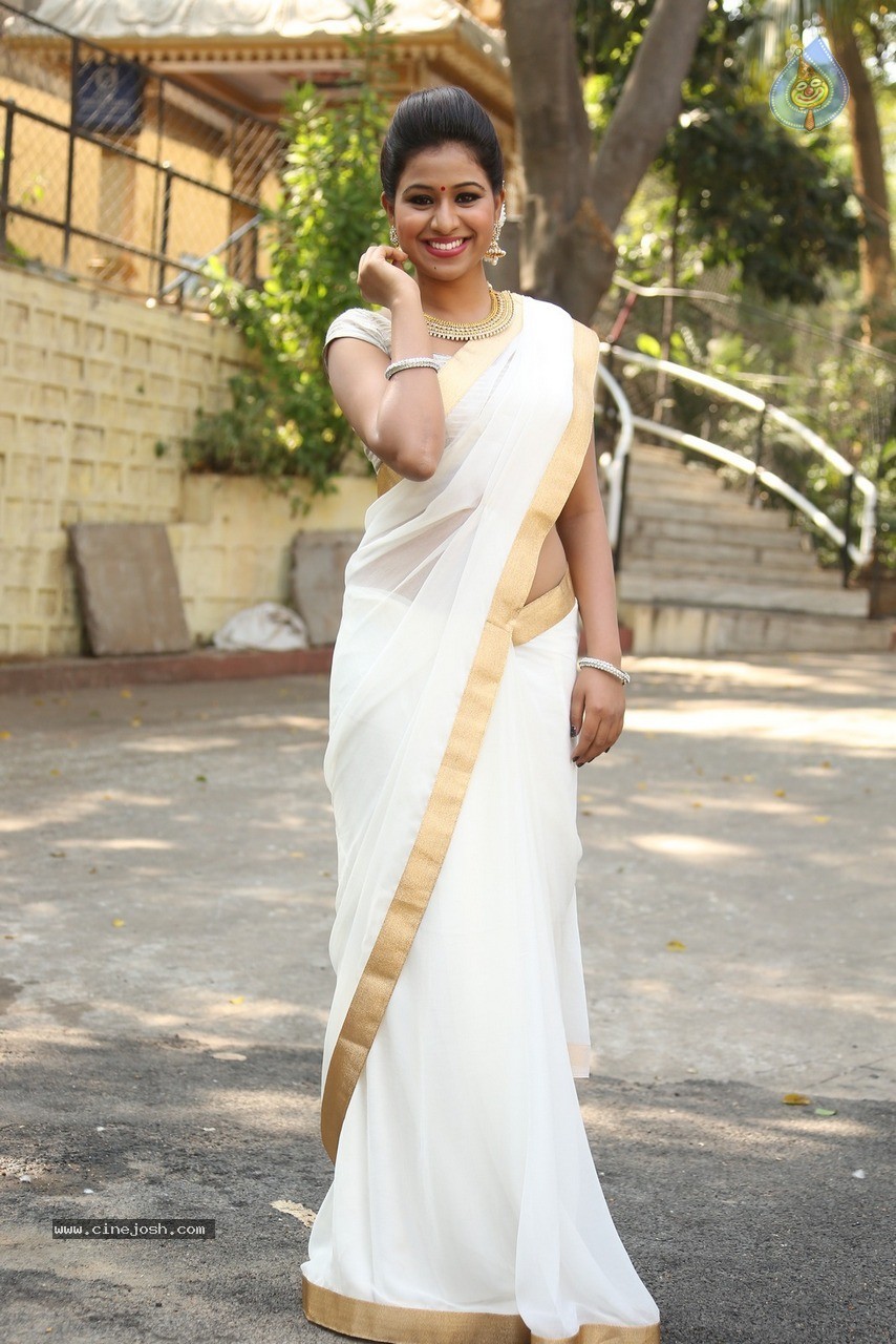 Manali Rathod New Photos - 26 / 58 photos