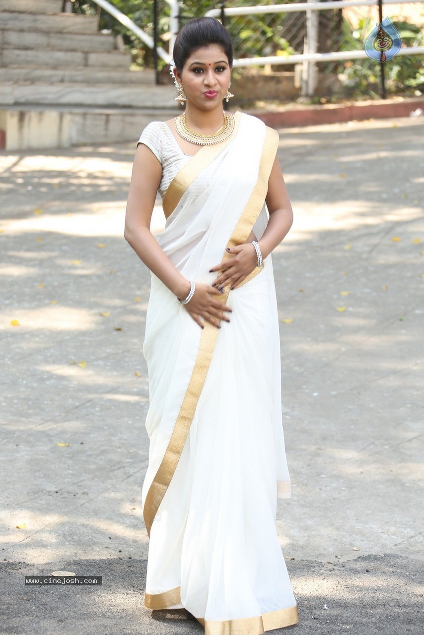 Manali Rathod New Photos - 46 / 58 photos